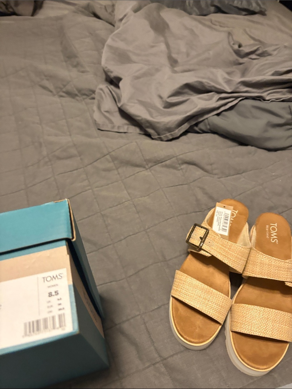 TOMS Beige Raffia Double-Band Slide Sandals Diana Mule Buckle never worn
Raffia - Picture 2 of 7